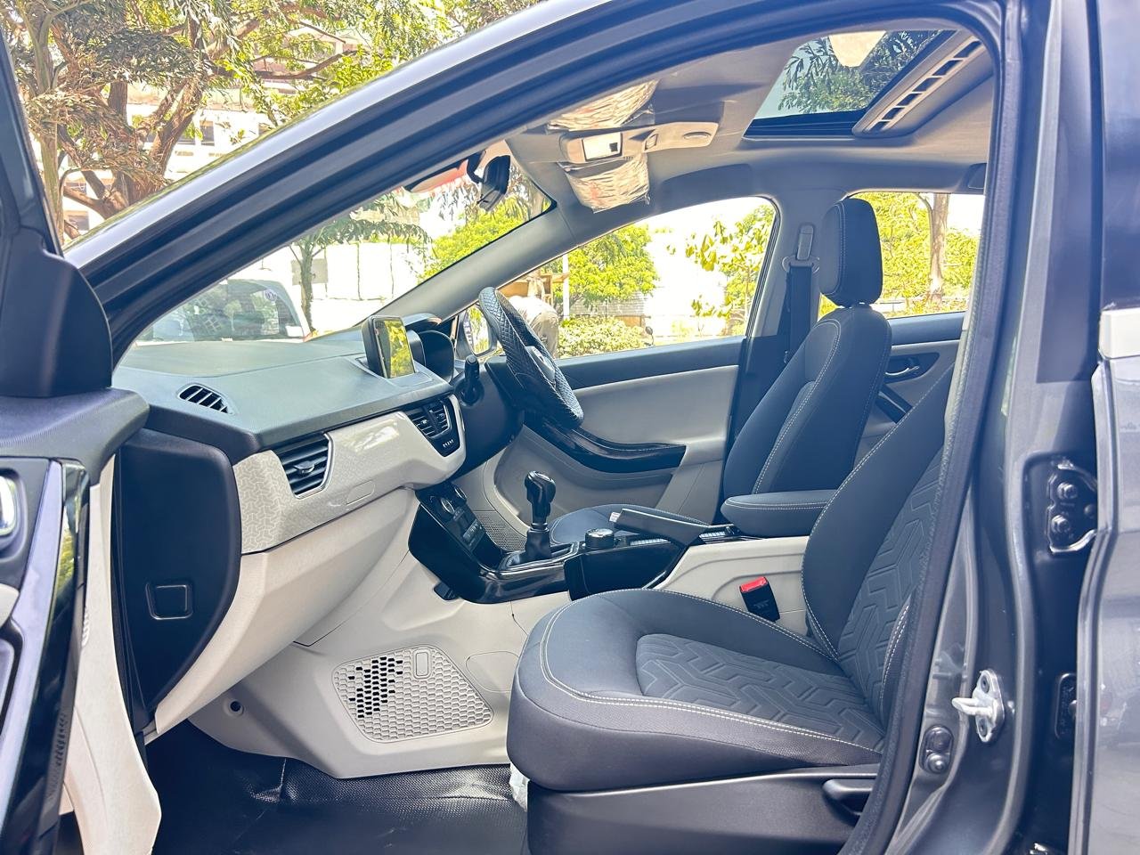 Nexon XZ+Sunroof
